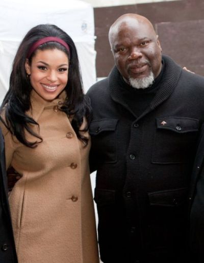 T.D. Jakes and former American Idol star Jordin Sparks on the set of "Sparkle."