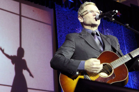Steven Curtis Chapman sings