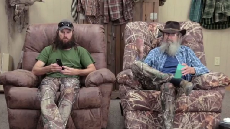 Uncle Si Sends Jase a Message Telepathically.