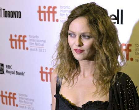 Vanessa Paradis New Short Hair Actress Shocks Fans Amid Johnny