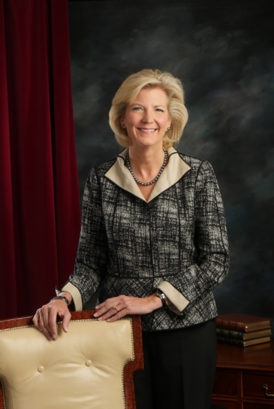Shirley Hoogstra