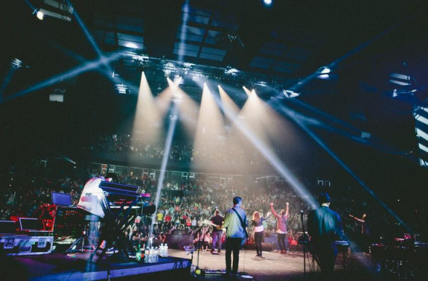 Hillsong UNITED released their new album "Empires" on May 26, 2015.