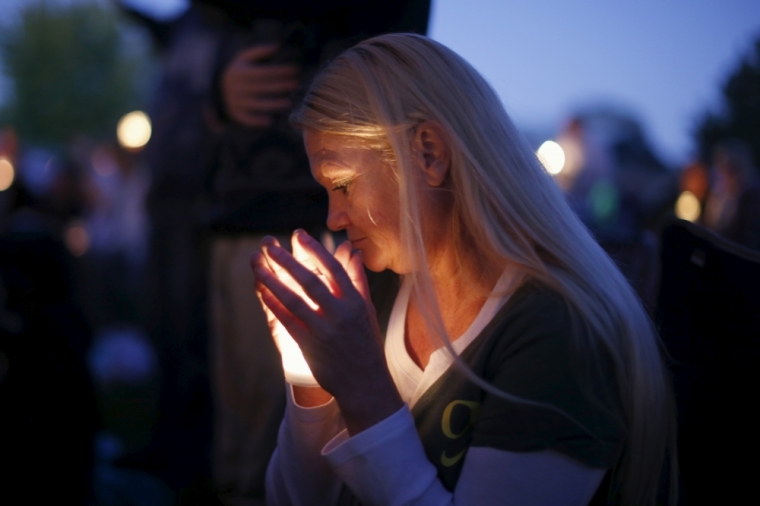 candlelight vigil for victims of the Umpqua Community College shooting