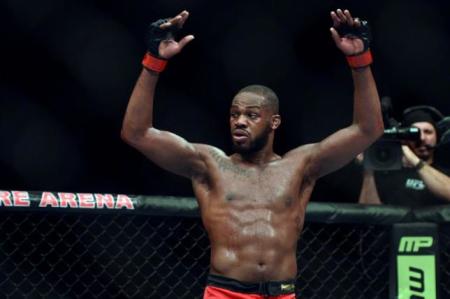 Jon Jones beat Daniel Cormier in UFC 214 at the Honda Center in Anaheim, California on July 29, 2017.