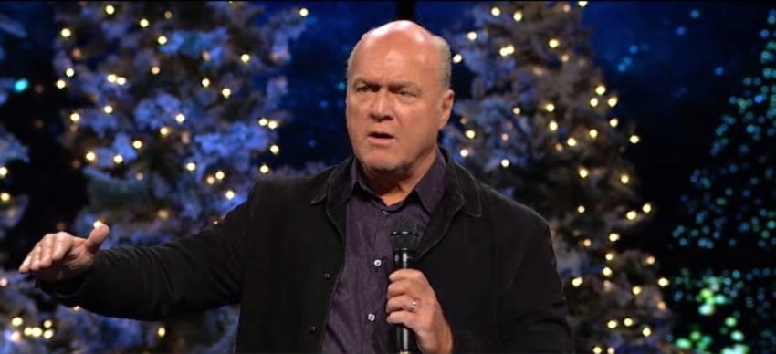 Pastor Greg Laurie preaching on current events