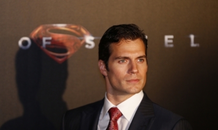 Justice League Spoilers Cast Updates Previews Henry Cavill