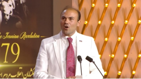 Pastor Saeed Abedini speaks at the #FreeIran Grand Gathering 2016 in Paris on July 9, 2016.