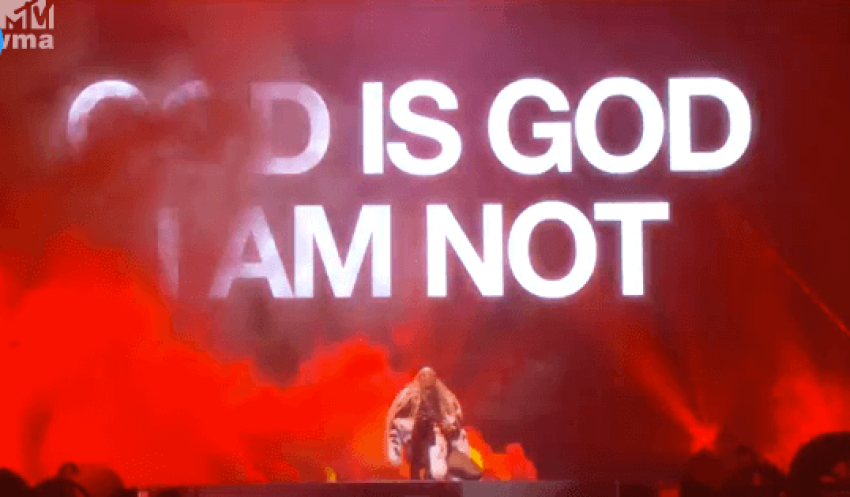 Beyonce does surprise performance of "Lemonade at 2016 VMA Awards.