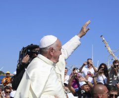 Pope Francis Reveals He Goes to Confession Every Two Weeks; Says Pope Is Sinner Too