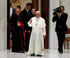 Pope Francis Denounces 'Tyrannical' Economic System; Urges Protection for Poor, Unborn in First Major Work