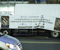 Jewish Group Raises 17,000 Pounds of Food for Donations at Screenings of 'The Hunger Games: Catching Fire'