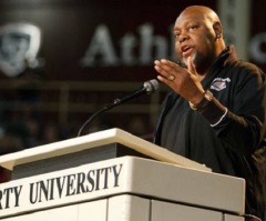 Pastor Ken Hutcherson, 61, Champion of the Multi-ethnic Church, Dies of Cancer