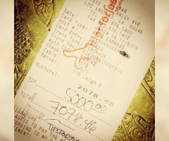 Waiter Earns Massive Gratuity From 'Tips for Jesus', Thinks It's Fake and Throws It Away