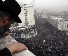 Israel Bill to End Military Exemptions for Orthodox Jews; Hundreds of Thousands Protest in Jerusalem