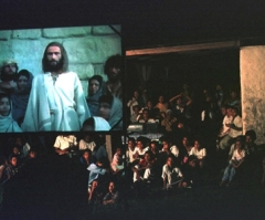 Hundreds of Mayans Becoming Christians After Screenings of 'Jesus' Film