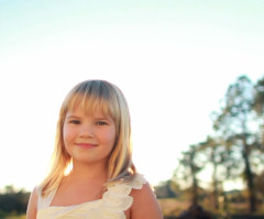 Father of Girl With Cancer Gives Doctor a Gift So Stunning, It Showed Him When to End His Career (VIDEO)