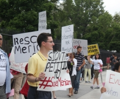 Ted Cruz Joins Demonstrators in Front of White House; Calls on Obama to Help Imprisoned Sudanese Christian Woman