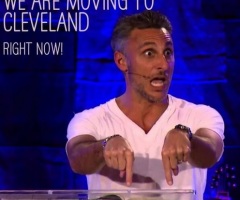 Pastor Tullian Tchividjian, Mega Miami Heat Basketball Fan, Grieves Loss of Star Player, Extols Lebron James