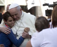 Pope Francis Reveals Top 10 Secrets to Happiness; Advises Taking Care of Nature, Honoring Sundays, Respecting Others' Beliefs