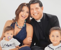 Former Catholic Priest Ousted for Breaking Celibacy Vow Prefers Married Life, Fatherhood Over Priesthood