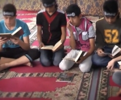 ISIS' Beheadings, Crucifixion, Stonings Witnessed by 13-Year Old; Terror Group Indoctrinating Young Minds
