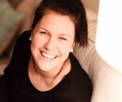 Christian Blogger Tells Women Not to Obsess Over Unrealistic Proverbs 31 Woman