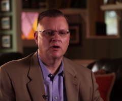 Over 100,000 Americans Call on US Navy to Reinstate Christian Chaplain Facing Discharge for Talking About His Faith
