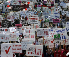 Massive Anti-Planned Parenthood Protests Nationwide Include Inspiring Stories of Women Who Chose Life