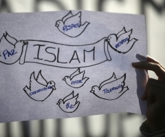 Muslim Family: 'God Bless' the Stranger Who Paid for Our Christmas Dinner