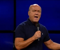 Pastor Greg Laurie Tells Christians to Stop 'Living in World of Sin'
