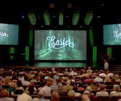 Andy Stanley Apologizes for Saying People Who Go to Small Churches 'Are So Stinkin' Selfish'