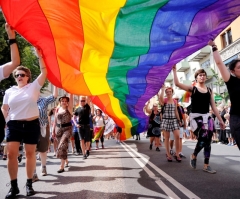 Controversial Harlem Pastor to Burn Rainbow Flag in Response to LGBT Group's Threat to Burn Bibles