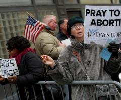 49 US Abortion Clinics Closed in 2017, More Than Double the Number Opened