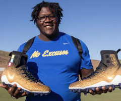 LA Rams Singing Guard Jamon Brown Knew God's Plan Would Take Him to the NFL, Mom Says
