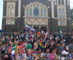 4 in 10 LGBT Americans Identify as Christian, Similar Number Unaffiliated, Poll Finds