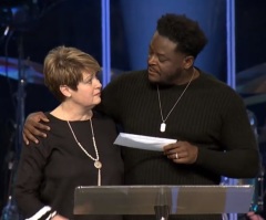 Derwin Gray’s Transformation Church donates $50K to pro-life pregnancy center