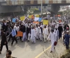 Mob attacks 200 Christian families in Pakistan after 4 women falsely accused of blasphemy