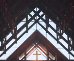 7 warnings about memorials and plaques in your church