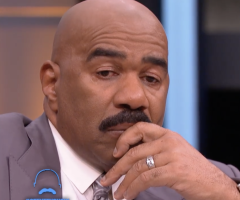Steve Harvey breaks down as woman prophetically sings over him on live TV show