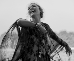 Lauren Daigle's hit single breaks record for most weeks at No. 1 on Christian songs chart