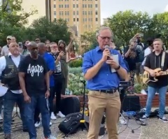 Max Lucado attends George Floyd prayer vigil, calls on Americans to turn to Christ