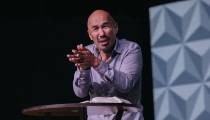 Francis Chan identifies No. 1 'mistake' American churches make