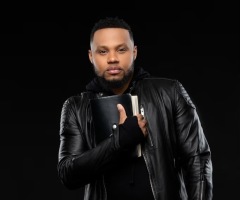 Singer Todd Dulaney seeing miracles, signs and wonders while singing Word of God