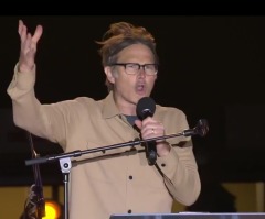 Andrew Palau hosts evangelistic festival in Florida as father remains in hospice