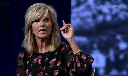 Beth Moore apologizes for role in elevating complementarianism to matter of '1st importance'