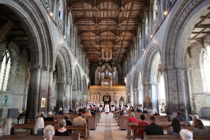 Evangelicals push for new bishop after Church in Wales allows pastors to bless gay marriages