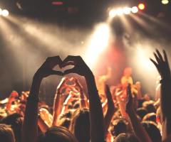 ‘Tomlin United Tour’ removes VIP option amid backlash over ‘celebrity-style commercialized worship’
