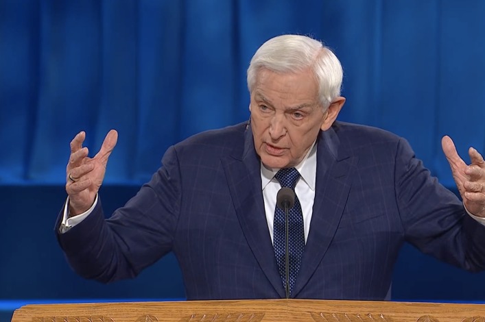 Pastor David Jeremiah urges Christians to be stewards of biblical truth in a 'post-truth world'