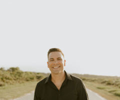 Pastor shares 7 tips to help Christians combat loneliness, form Christ-centered friendships