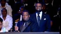 ‘I’m almost afraid to hand you this,’ Pastor James Meeks says in handing over megachurch to Charlie Dates